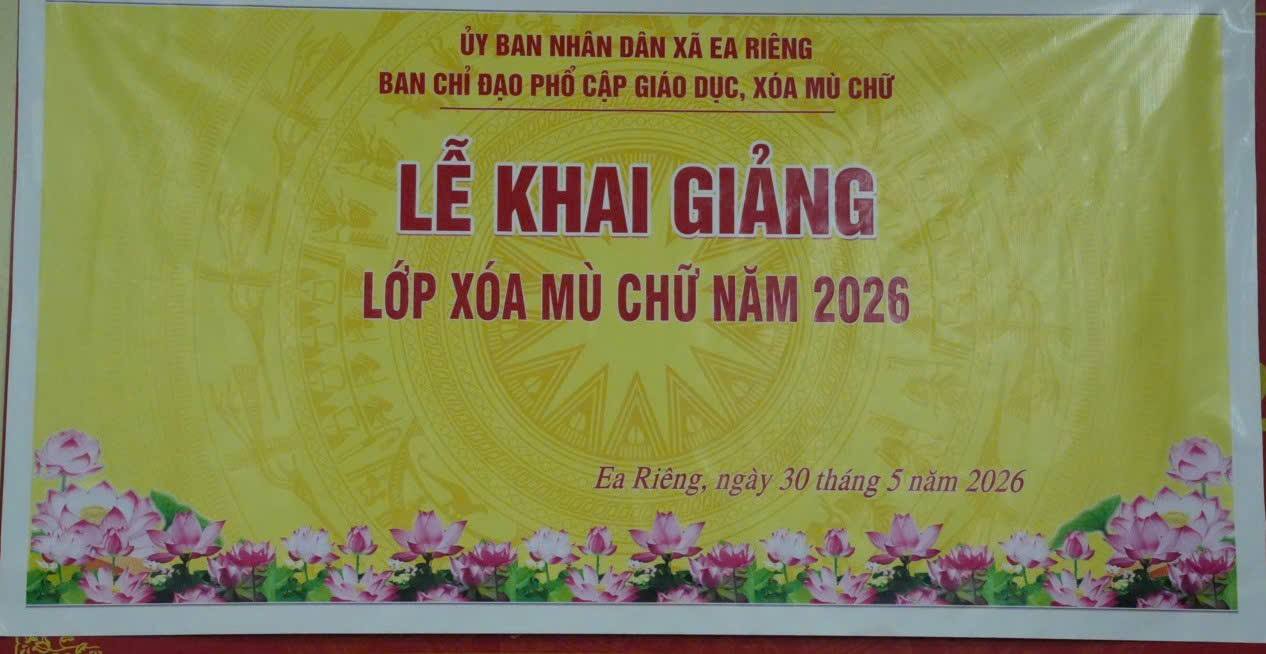 SÔI NỔI KHAI GIẢNG LỚP XÓA MÙ CHỮ TẠI THÔN 20, XÃ EA RIÊNG